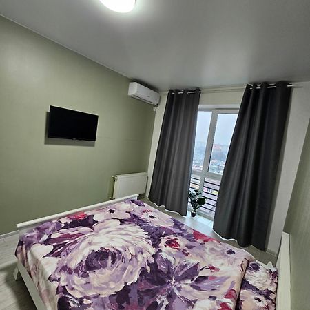 Apartmán Жк Дрім Таун, Район Жд Вокзала Luck Exteriér fotografie